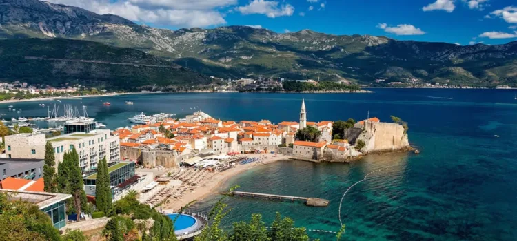 Кредит на путешествие по Черногории